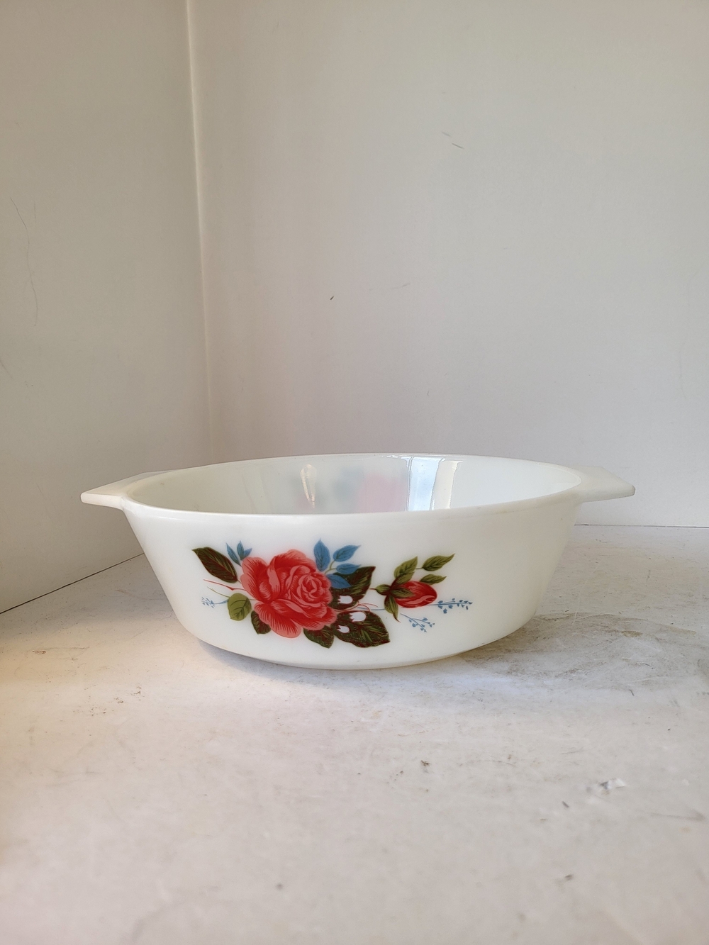 JAJ Pyrex White 3pt Casserole Cottage Rose #513 1970-73 Made In England